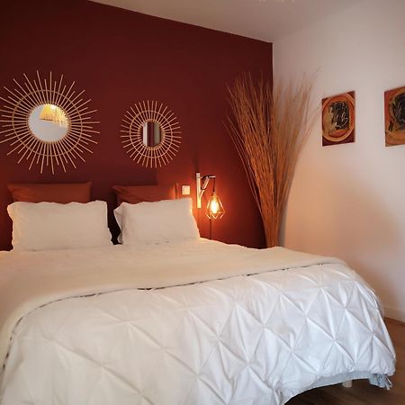 Bed and Breakfast Au Gray Du Temps Suspendu Pleslin-Trigavou Exterior foto