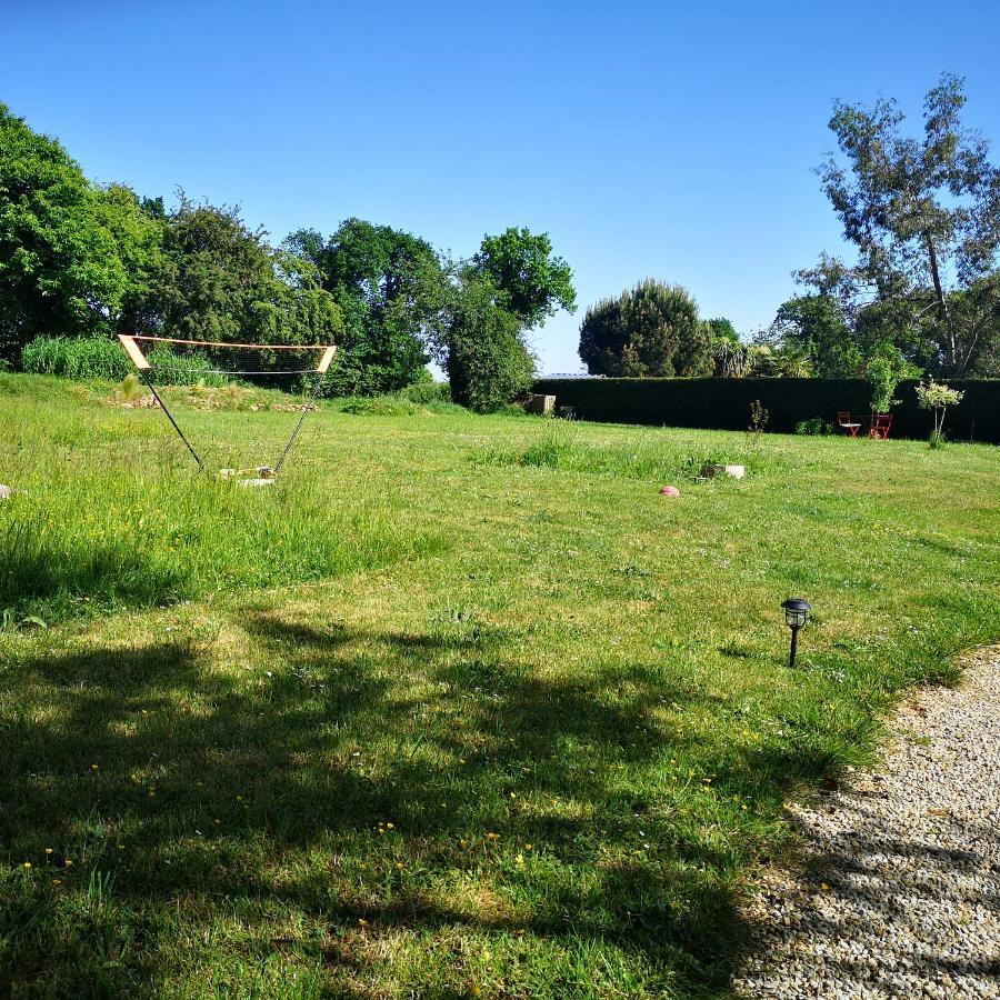 Bed and Breakfast Au Gray Du Temps Suspendu Pleslin-Trigavou Exterior foto